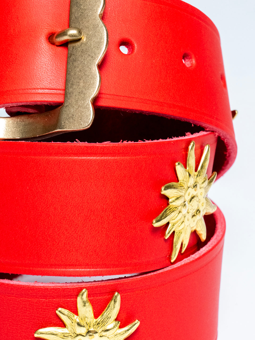 The Alpine Belt, Appenzeller belt, made in Switzerland, handmade, mountain belt, leather belt, cintura di pelle, cintura con le mucche, stelle alpine, cintura svizzera, cintura tirolese, cintura ampezzana, traditional belt, cow belt,