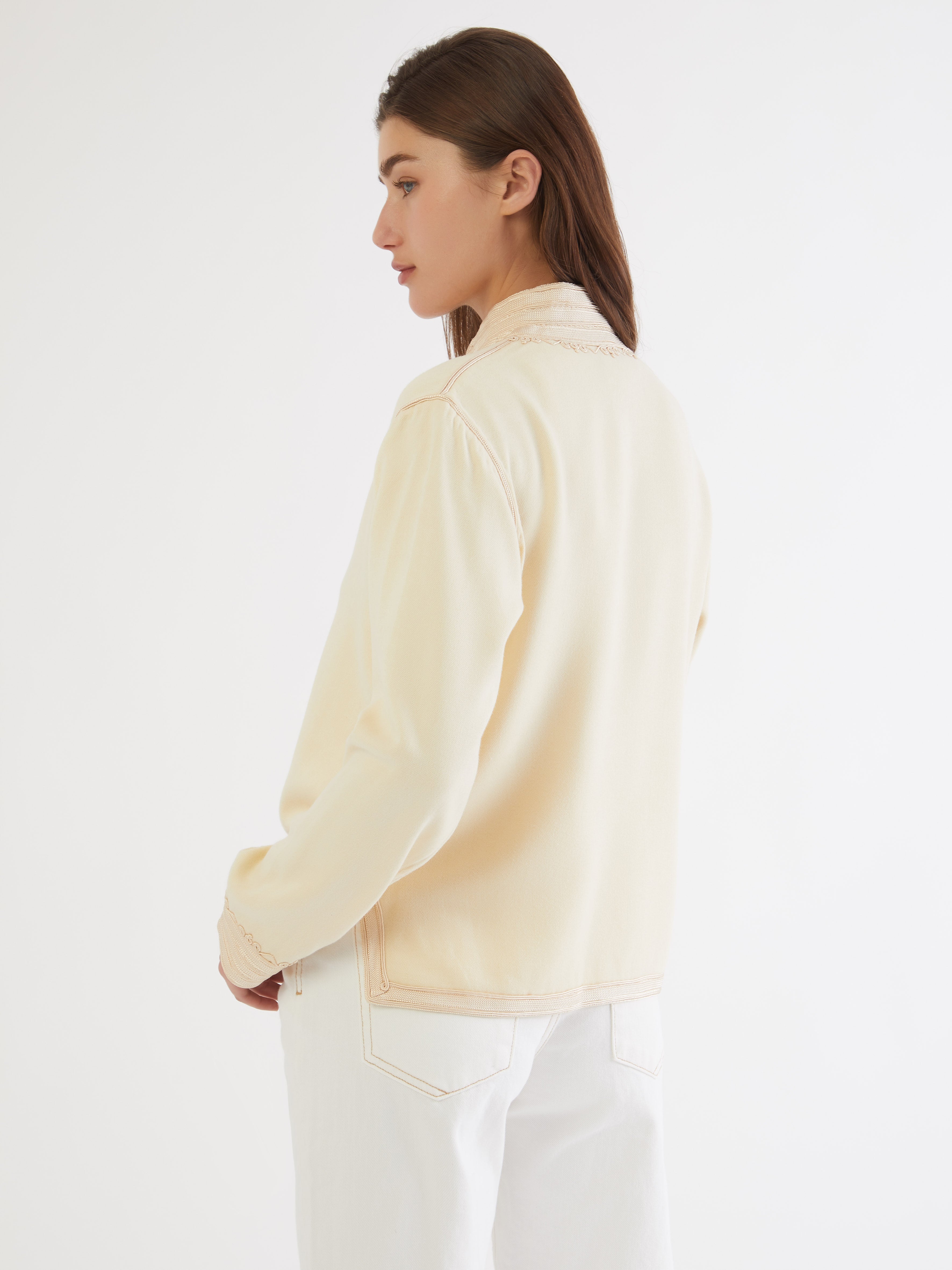 Embroidered in silk threads, Ethical fashion, craftsmanship, sustainable fashion, traditional fashion, ethnic fashion, moda etica, moda sostenibile, tecniche artigianali, moda tradizionale, moda etnica, fatto a mano, handmade, bohemian jacket, boho jacket, midseason jacket, giacca di mezza stagione, ricamo a mano, hand embroidery, silk embroidery, ricamo seta, moroccan jacket, giacca marocchina, collo coreana, giacca di velluto, velvet jacket, giacca di cashmere, cashmere jacket