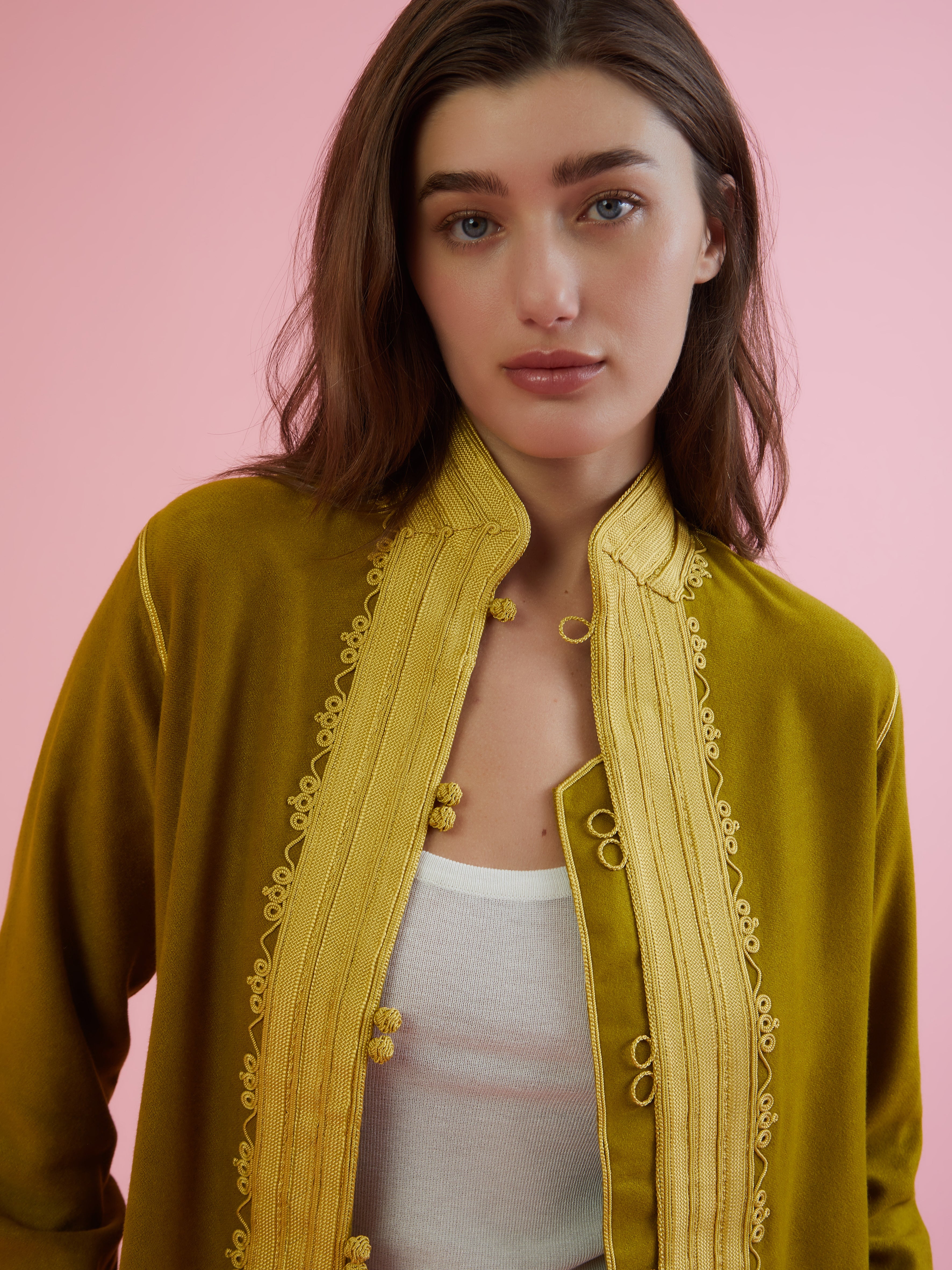 Embroidered in silk threads, Ethical fashion, craftsmanship, sustainable fashion, traditional fashion, ethnic fashion, moda etica, moda sostenibile, tecniche artigianali, moda tradizionale, moda etnica, fatto a mano, handmade, bohemian jacket, boho jacket, midseason jacket, giacca di mezza stagione, ricamo a mano, hand embroidery, silk embroidery, ricamo seta, moroccan jacket, giacca marocchina, collo coreana, giacca di velluto, velvet jacket, giacca di cashmere, cashmere jacket