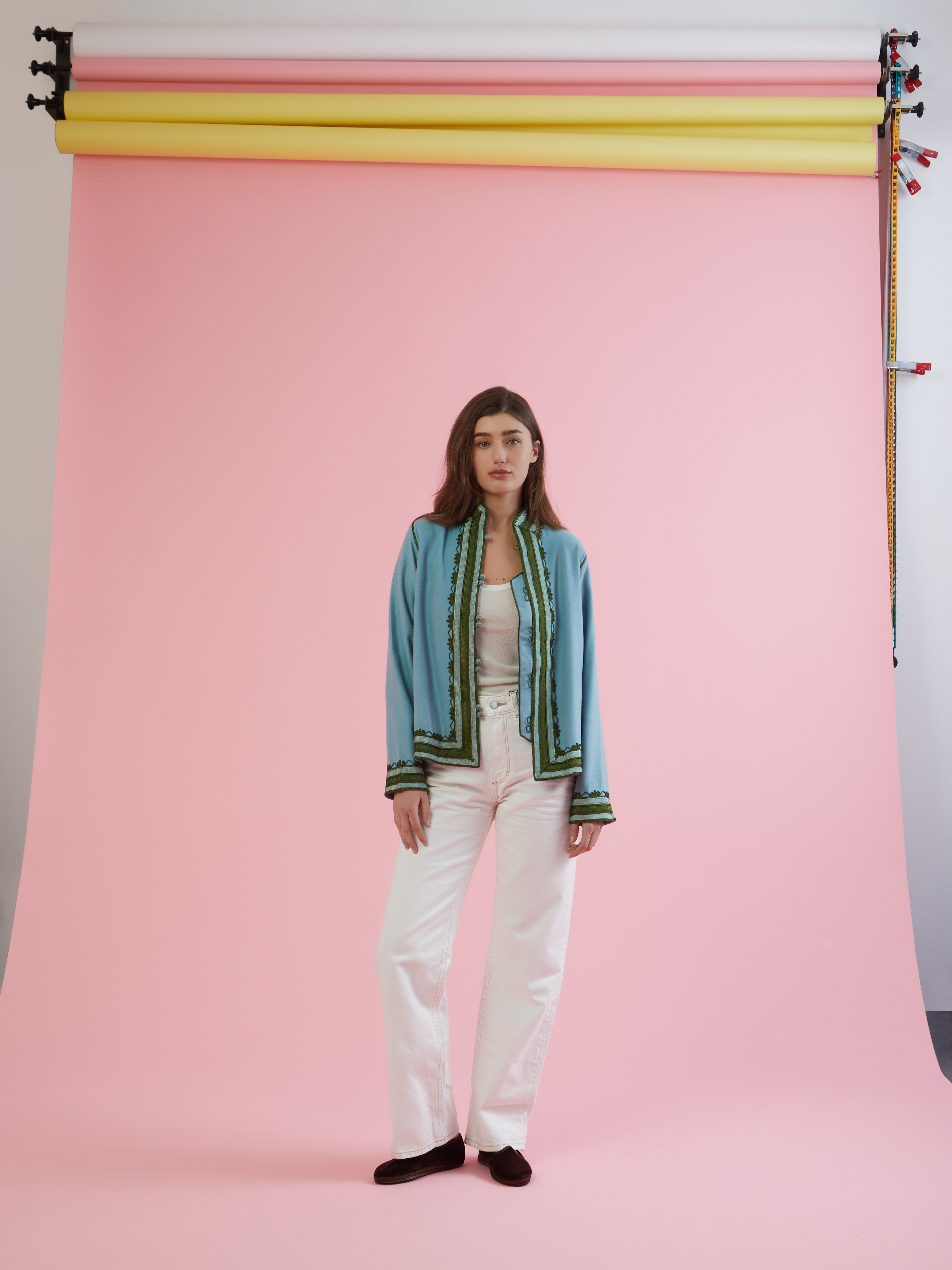 Embroidered in silk threads, Ethical fashion, craftsmanship, sustainable fashion, traditional fashion, ethnic fashion, moda etica, moda sostenibile, tecniche artigianali, moda tradizionale, moda etnica, fatto a mano, handmade, bohemian jacket, boho jacket, midseason jacket, giacca di mezza stagione, ricamo a mano, hand embroidery, silk embroidery, ricamo seta, moroccan jacket, giacca marocchina, collo coreana, giacca di velluto, velvet jacket, giacca di cashmere, cashmere jacket