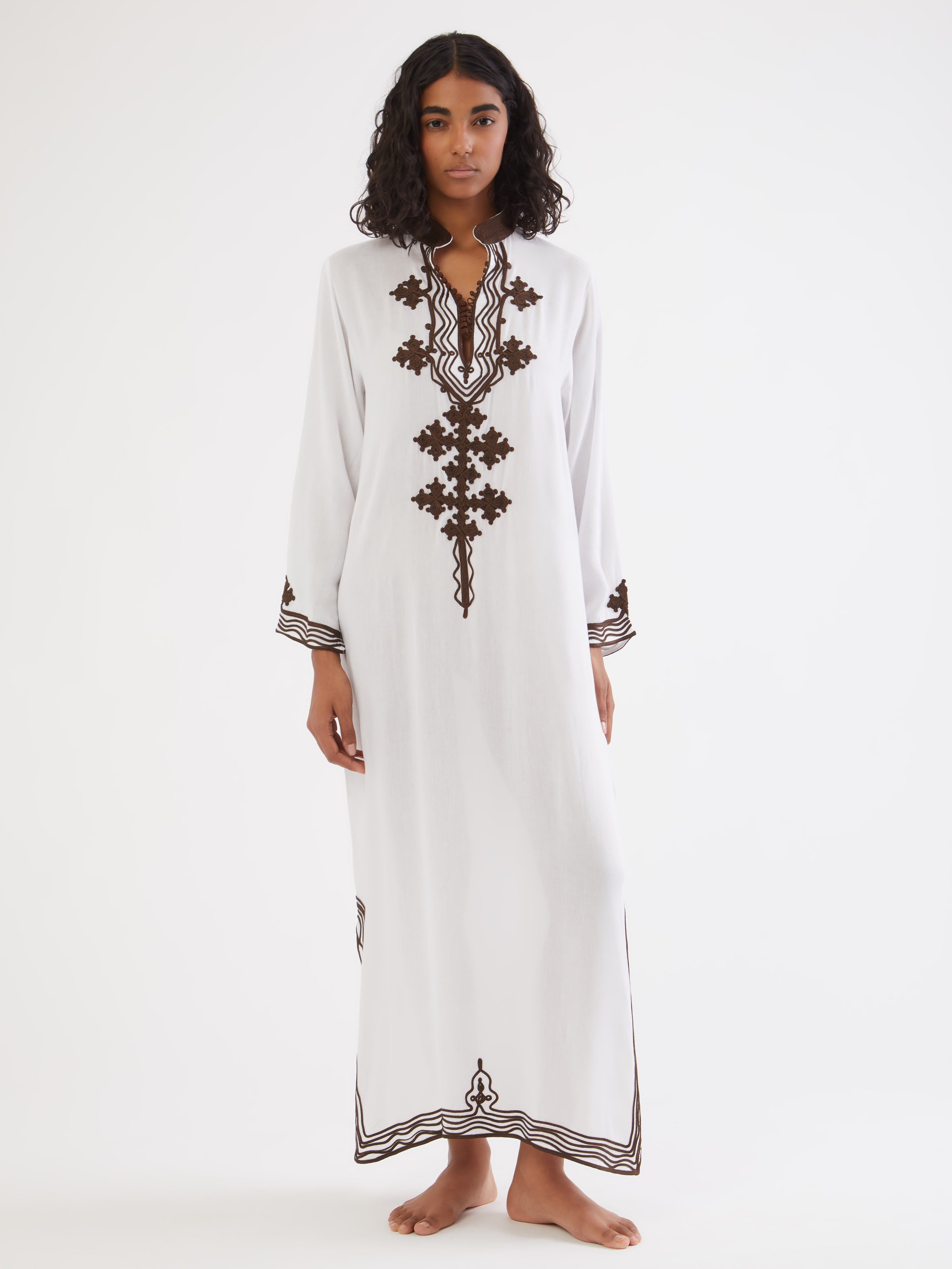 Ethical fashion, craftsmanship, sustainable fashion, traditional fashion, ethnic fashion, moda etica, moda sostenibile, tecniche artigianali, moda tradizionale, moda etnica, fatto a mano, handmade, kaftano, kaftan, beachwear, moda di spiaggia, summer wear, bohemian style, boho styile, stile bohemio, stile boho, resort wear, morocco, moda marochina, moroccan fashion, moroccan style, hand embroidery, ricamato a mano, ricamo, ricamo marocchino, moroccan embroidery, colorful kaftan, cotton kaftan, beach style. 