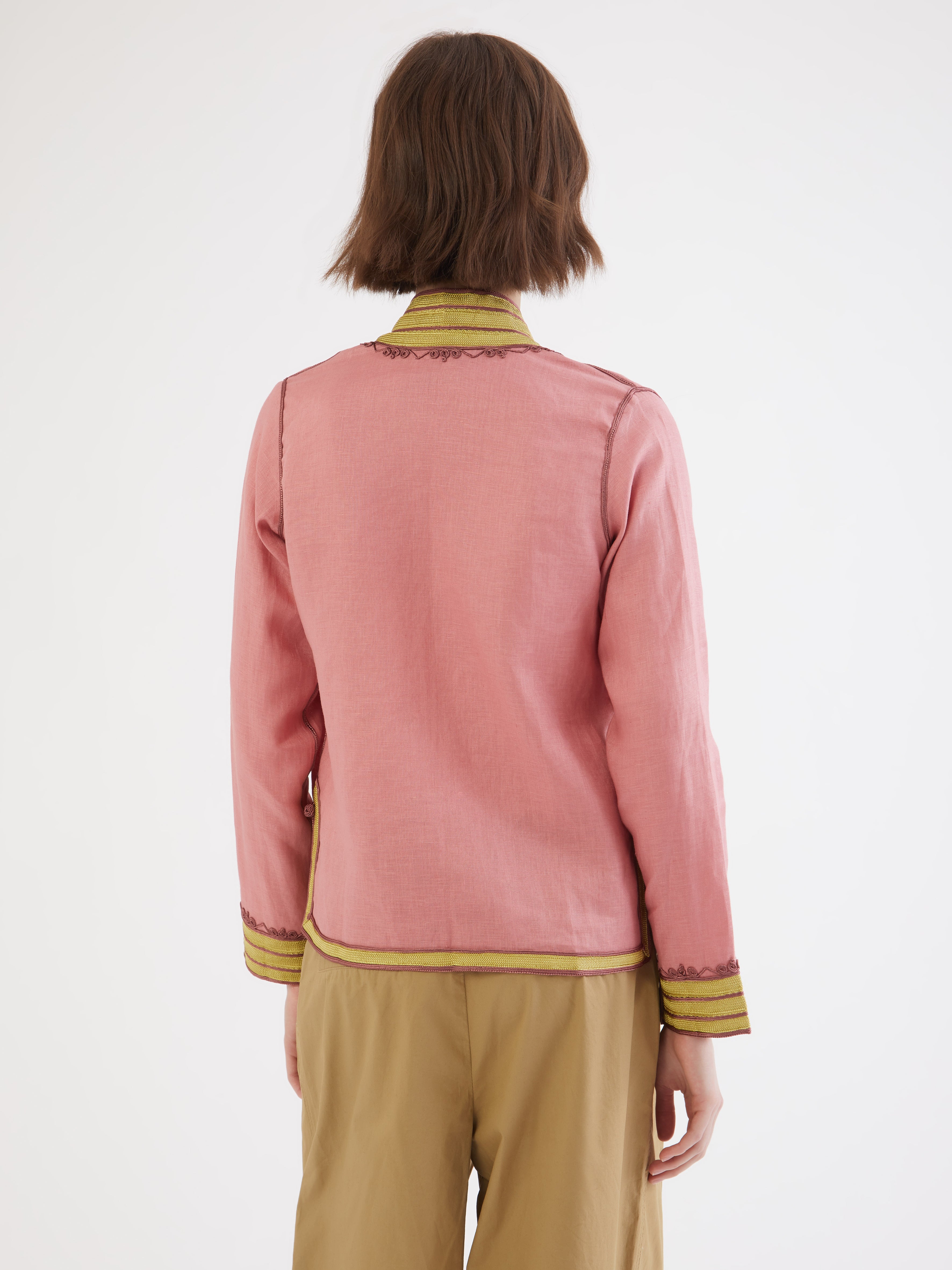 Embroidered in silk threads, Ethical fashion, craftsmanship, sustainable fashion, traditional fashion, ethnic fashion, moda etica, moda sostenibile, tecniche artigianali, moda tradizionale, moda etnica, fatto a mano, handmade, bohemian jacket, boho jacket, midseason jacket, giacca di mezza stagione, ricamo a mano, hand embroidery, silk embroidery, ricamo seta, moroccan jacket, giacca marocchina, collo coreana, giacca di lino, linen jacket