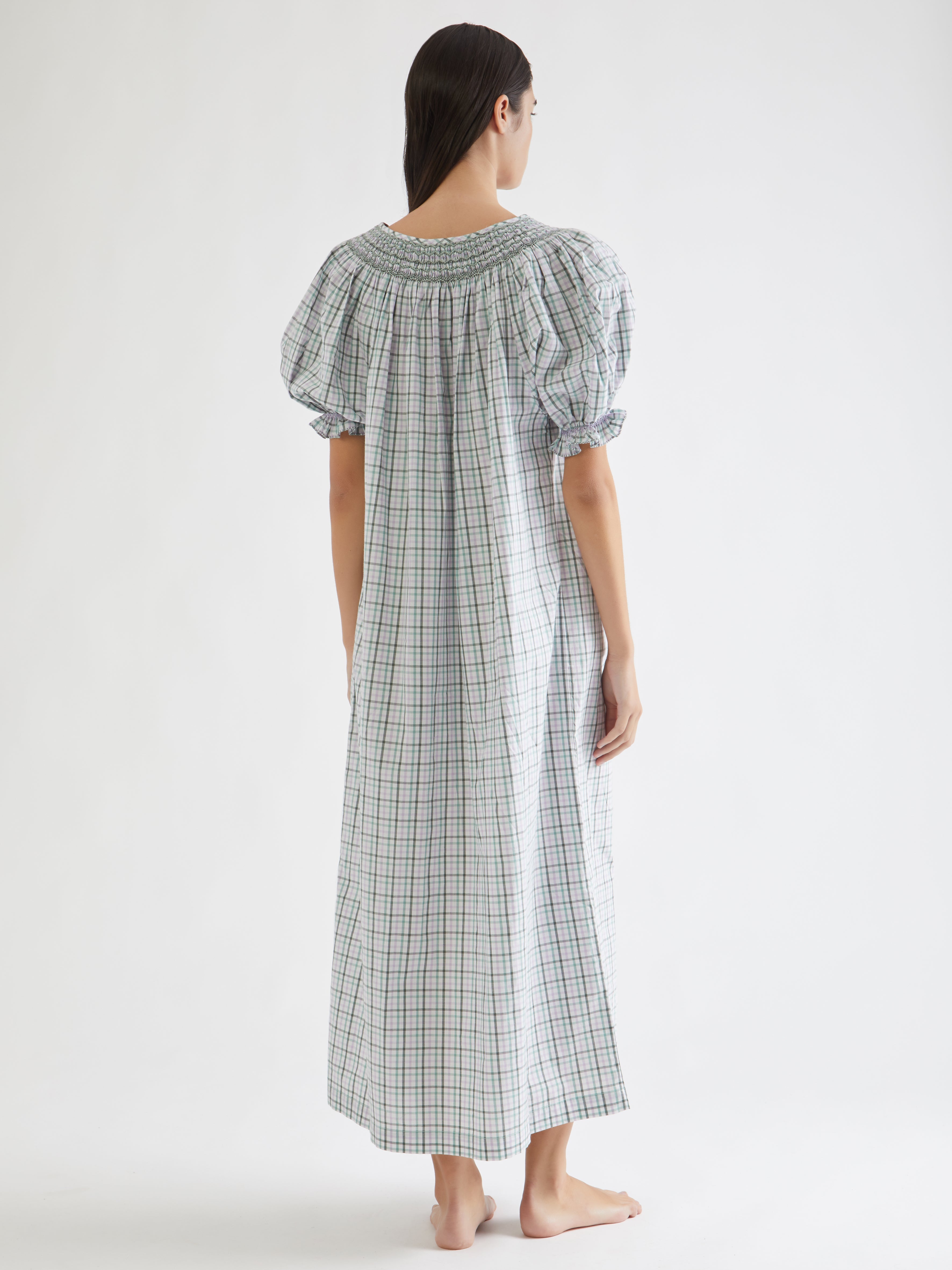 ETHICAL FASHION, CRAFTSMANSHIP, SUSTAINABLE FASHION, TRADITIONAL FASHION, ETHNIC FASHION, BOHEMIAN FASHION, MODA ETICA, MODA SOSTENIBILE, TECNICHE ARTIGIANALI, MODA TRADIZIONALE, MODA ETNICA, MADE IN MADAGASCAR, HANDMADE IN MADAGASCAR, COTTON NIGHTDRESS, COTTON NIGHTGOWN, CAMICIA DA NOTTE IN COTONE, PIGIAMA DI COTONE, COTTON PAJAMA, NIGHTWEAR, SLEEPWEAR, FASHION PAJAMA, PUNTO SMOCK, SMOKED, SMOCKED, HAND EMBROIDERED, RICAMATO A MANO, MUM AND DAUGHTER, MINE ME COLLECTION, MATCHIN WITH MUM, 
