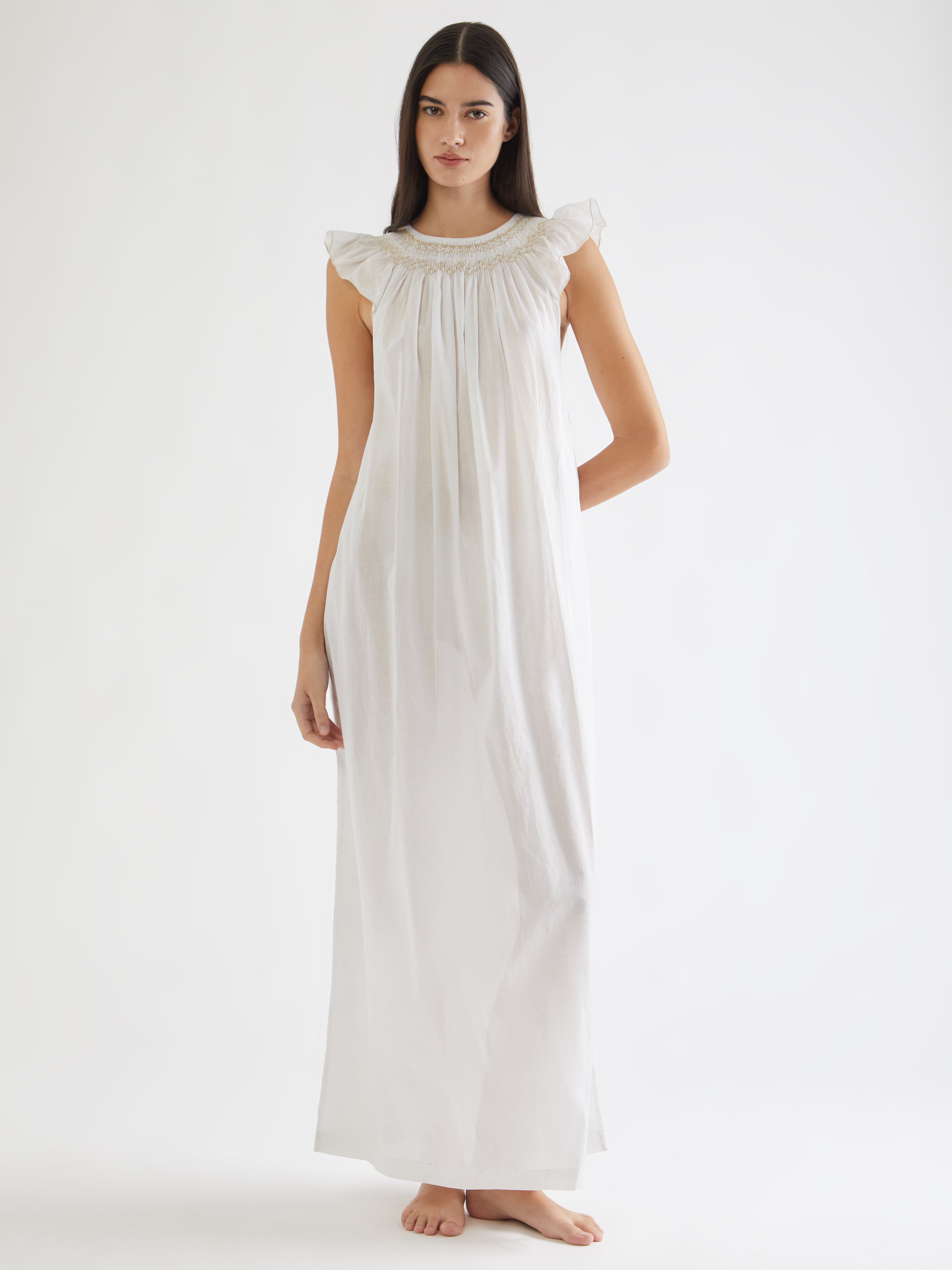 ETHICAL FASHION, CRAFTSMANSHIP, SUSTAINABLE FASHION, TRADITIONAL FASHION, ETHNIC FASHION, BOHEMIAN FASHION, MODA ETICA, MODA SOSTENIBILE, TECNICHE ARTIGIANALI, MODA TRADIZIONALE, MODA ETNICA, MADE IN MADAGASCAR, HANDMADE IN MADAGASCAR, COTTON NIGHTDRESS, COTTON NIGHTGOWN, CAMICIA DA NOTTE IN COTONE, PIGIAMA DI COTONE, COTTON PAJAMA, NIGHTWEAR, SLEEPWEAR, FASHION PAJAMA, PUNTO SMOCK, SMOKED, SMOCKED, HAND EMBROIDERED, RICAMATO A MANO, MUM AND DAUGHTER, MINE ME COLLECTION, MATCHIN WITH MUM, 