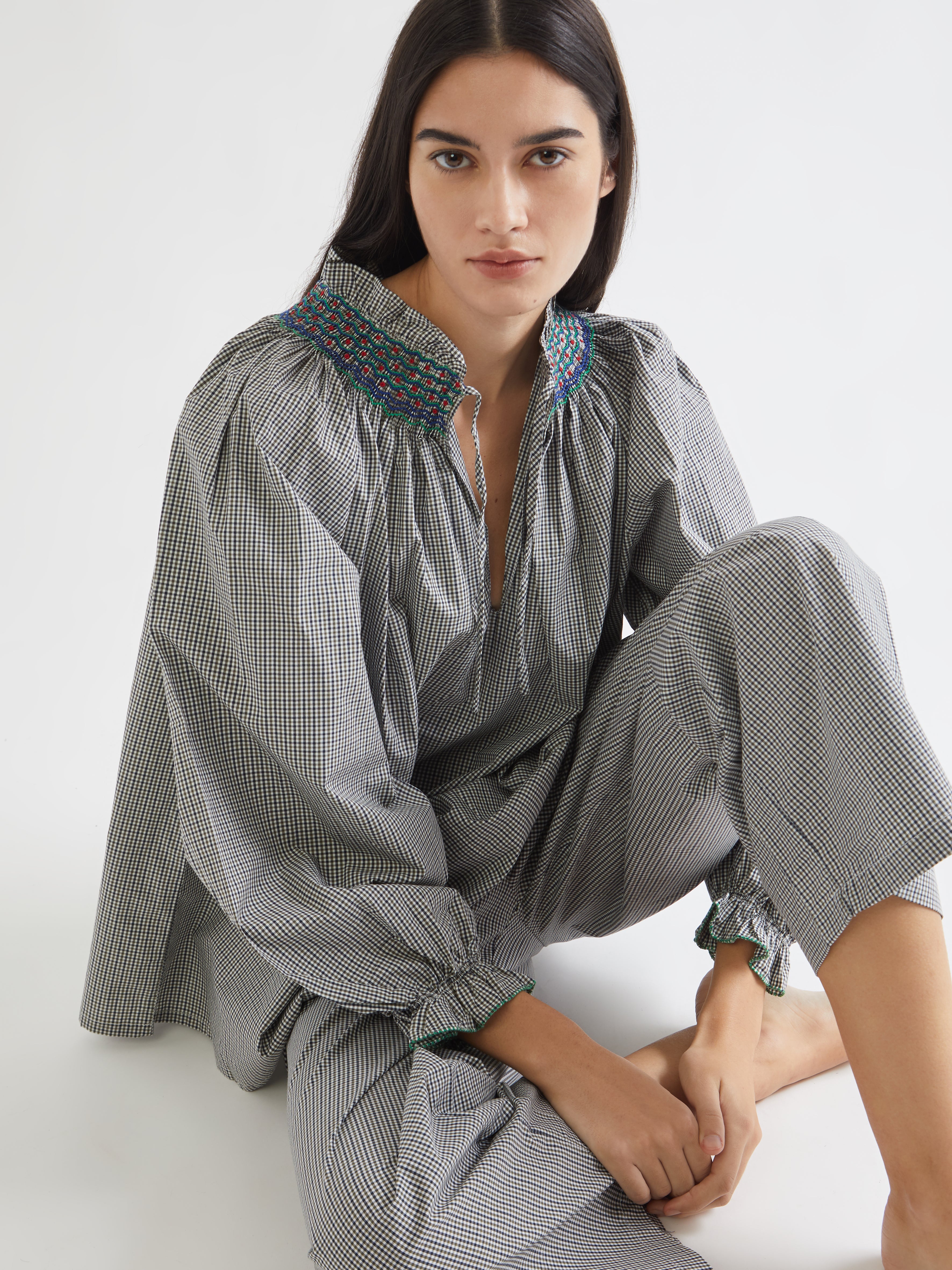 ETHICAL FASHION, CRAFTSMANSHIP, SUSTAINABLE FASHION, TRADITIONAL FASHION, ETHNIC FASHION, BOHEMIAN FASHION, MODA ETICA, MODA SOSTENIBILE, TECNICHE ARTIGIANALI, MODA TRADIZIONALE, MODA ETNICA, BOHEMIAN DRESS, MADE IN MADAGASCAR, HANDMADE IN MADAGASCAR, COTTON NIGHTDRESS, COTTON NIGHTGOWN, CAMICIA DA NOTTE IN COTONE, PIGIAMA DI COTONE, COTTON PAJAMA, NIGHTWEAR, SLEEPWEAR, FASHION PAJAMA, PUNTO SMOCK, SMOKED, SMOCKED, HAND EMBROIDERED, RICAMATO A MANO, KIDSWEAR, MUMMY AND ME, MINI ME