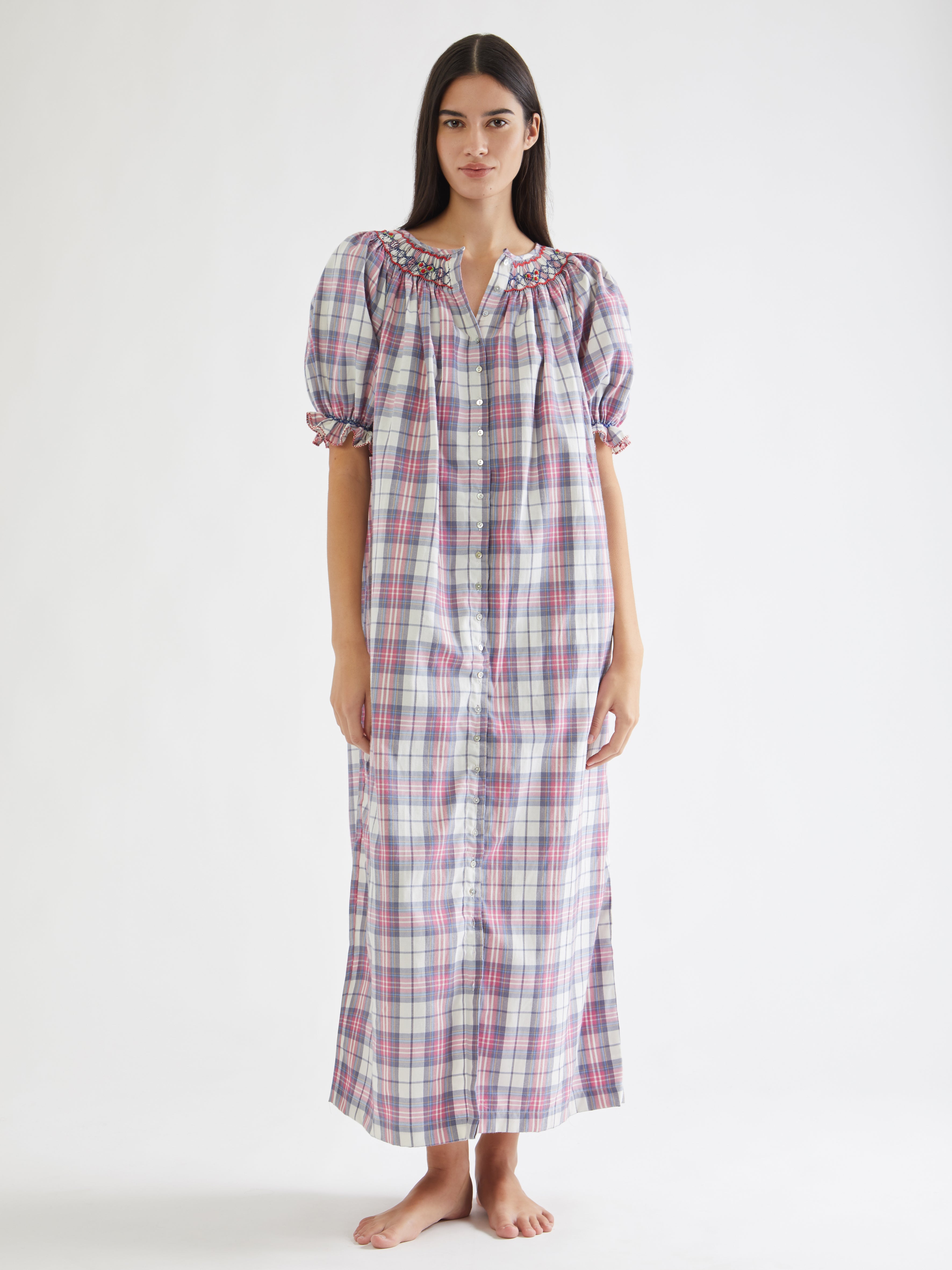 ETHICAL FASHION, CRAFTSMANSHIP, SUSTAINABLE FASHION, TRADITIONAL FASHION, ETHNIC FASHION, BOHEMIAN FASHION, MODA ETICA, MODA SOSTENIBILE, TECNICHE ARTIGIANALI, MODA TRADIZIONALE, MODA ETNICA, BOHEMIAN DRESS, MADE IN MADAGASCAR, HANDMADE IN MADAGASCAR, COTTON NIGHTDRESS, COTTON NIGHTGOWN, CAMICIA DA NOTTE IN COTONE, PIGIAMA DI COTONE, COTTON PAJAMA, NIGHTWEAR, SLEEPWEAR, FASHION PAJAMA, PUNTO SMOCK, SMOKED, SMOCKED, HAND EMBROIDERED, RICAMATO A MANO, KIDSWEAR, MUMMY AND ME, MINI ME