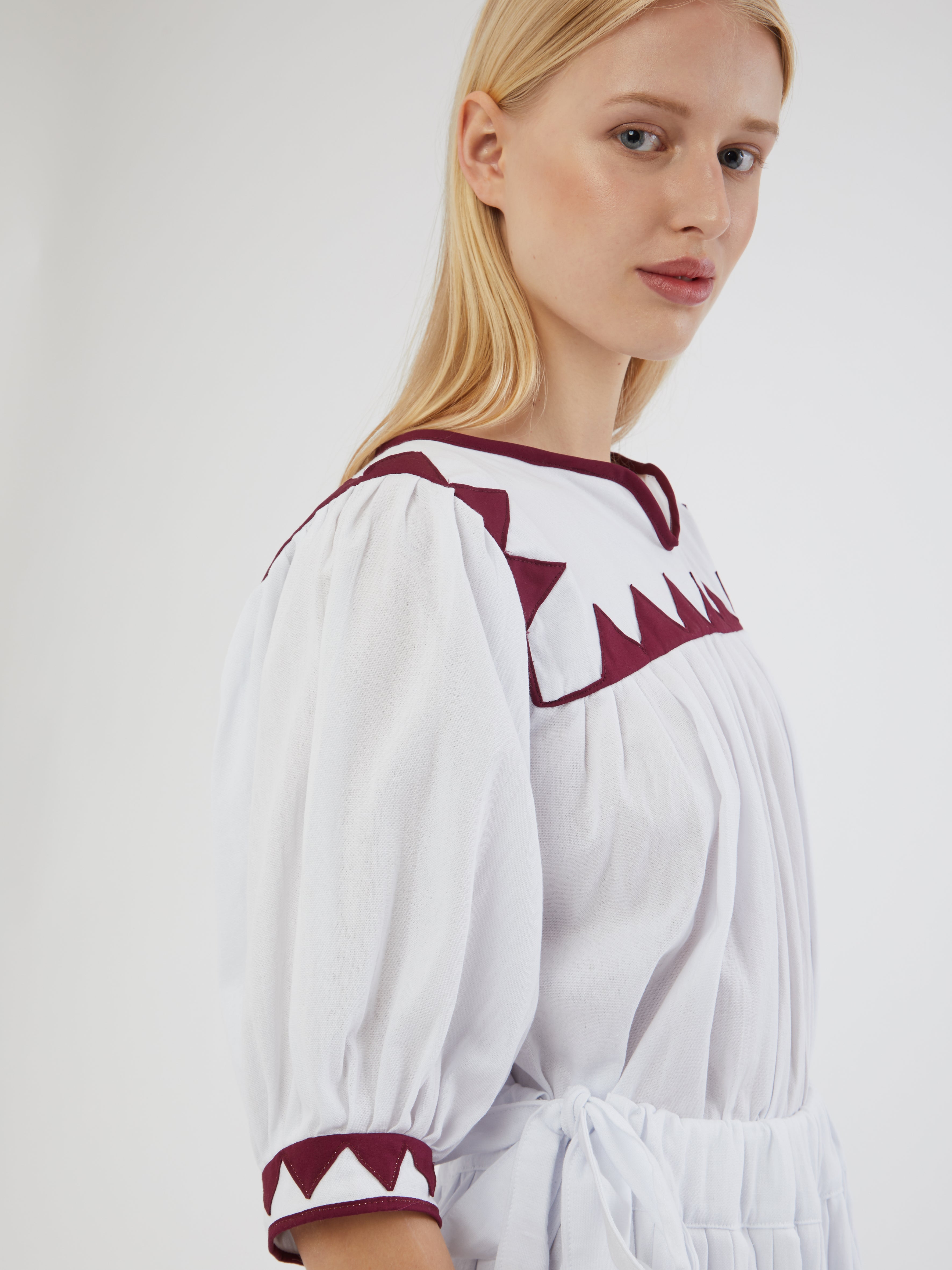 ETHICAL FASHION, CRAFTSMANSHIP, SUSTAINABLE FASHION, TRADITIONAL FASHION, ETHNIC FASHION, BOHEMIAN FASHION, MODA ETICA, MODA SOSTENIBILE, TECNICHE ARTIGIANALI, MODA TRADIZIONALE, MODA ETNICA, BOHEMIAN DRESS, MADE IN MEXICO, HANDMADE IN MEXICO, RARAMURI, RICAMATO A MANO, HAND ENBROIDERED, COLORFUL DRESS, RESORT WEAR, Tarahumara COMMUNITY, Chihuahua, EMPOWERING WOMEN
