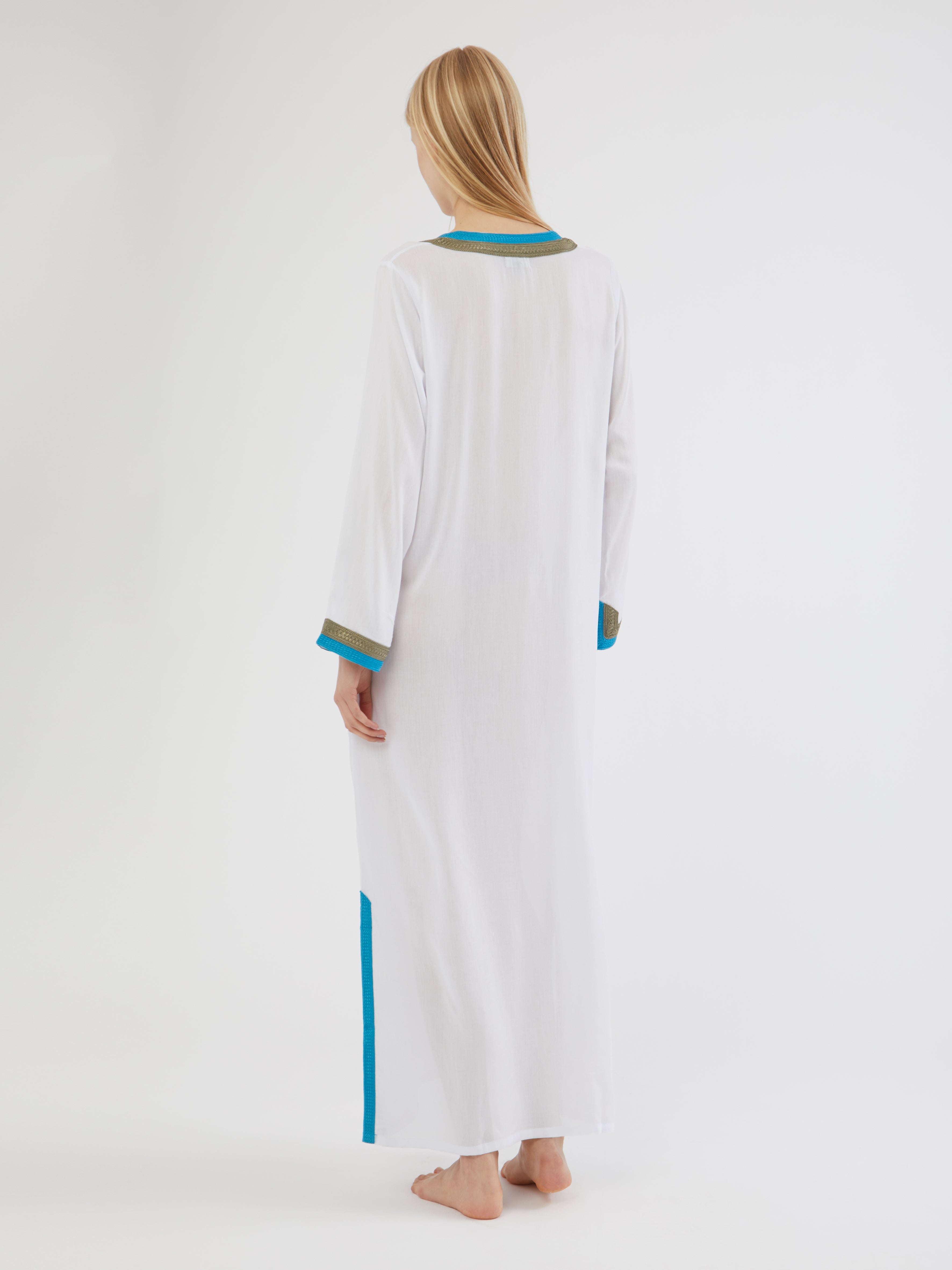 Ethical fashion, craftsmanship, sustainable fashion, traditional fashion, ethnic fashion, moda etica, moda sostenibile, tecniche artigianali, moda tradizionale, moda etnica, fatto a mano, handmade, kaftano, kaftan, beachwear, moda di spiaggia, summer wear, bohemian style, boho styile, stile bohemio, stile boho, resort wear, morocco, moda marochina, moroccan fashion, moroccan style, hand embroidery, ricamato a mano, ricamo, ricamo marocchino, moroccan embroidery, colorful kaftan, cotton kaftan, beach style. 