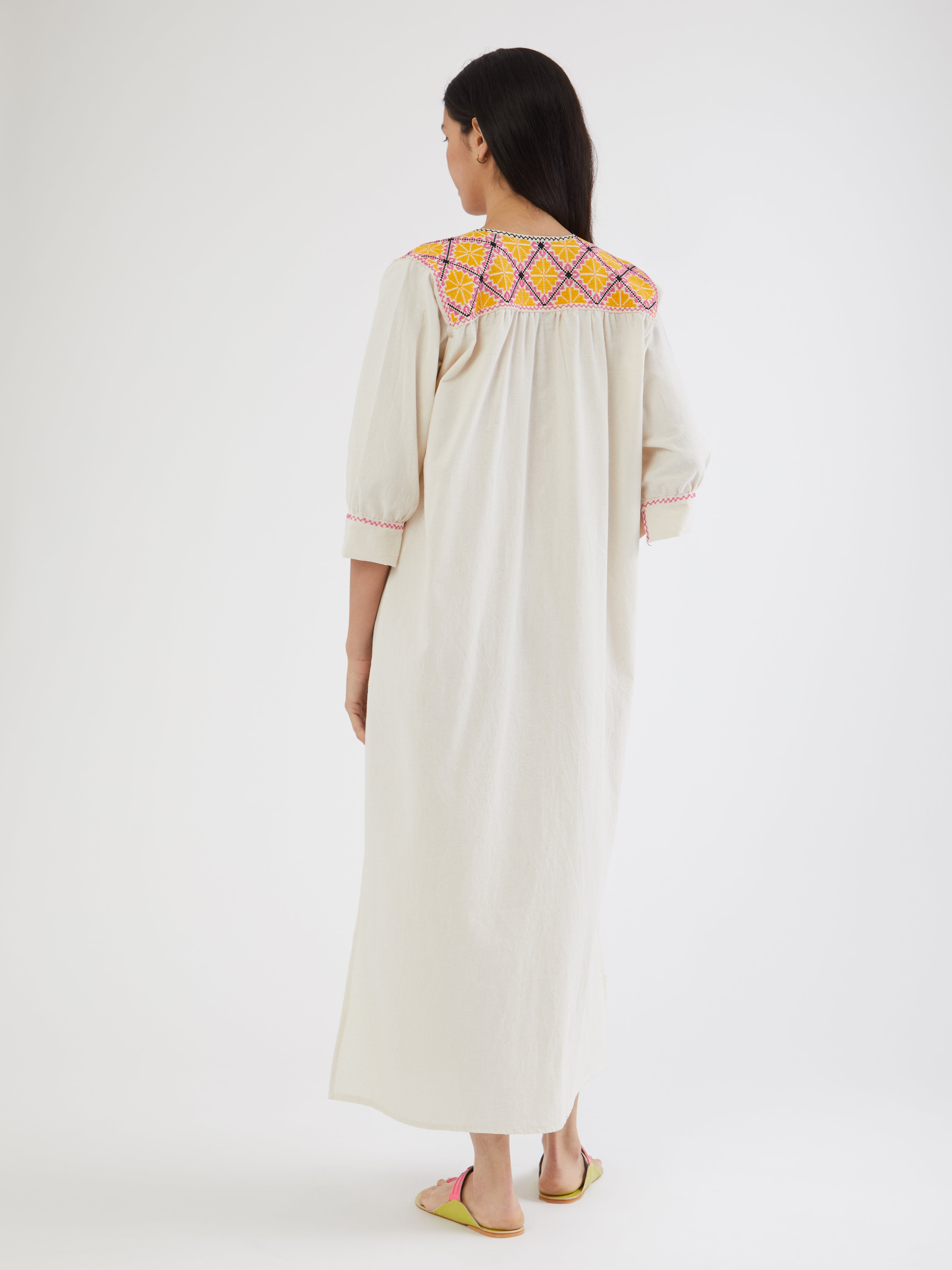 ETHICAL FASHION, CRAFTSMANSHIP, SUSTAINABLE FASHION, TRADITIONAL FASHION, ETHNIC FASHION, BOHEMIAN FASHION, MODA ETICA, MODA SOSTENIBILE, TECNICHE ARTIGIANALI, MODA TRADIZIONALE, MODA ETNICA, BOHEMIAN DRESS, MADE IN MEXICO, HANDMADE IN MEXICO, CHENTENA DRESS, RICAMATO A MANO, EMBROIDERED KAFTAN, HAND ENBROIDERED, COLORFUL DRESS,  BEACHWEAR, RESORT WEAR, ABITI DA SPIAGGIA, MINI ME, DRESS LIKE MUM, MUM & DAUGHTER