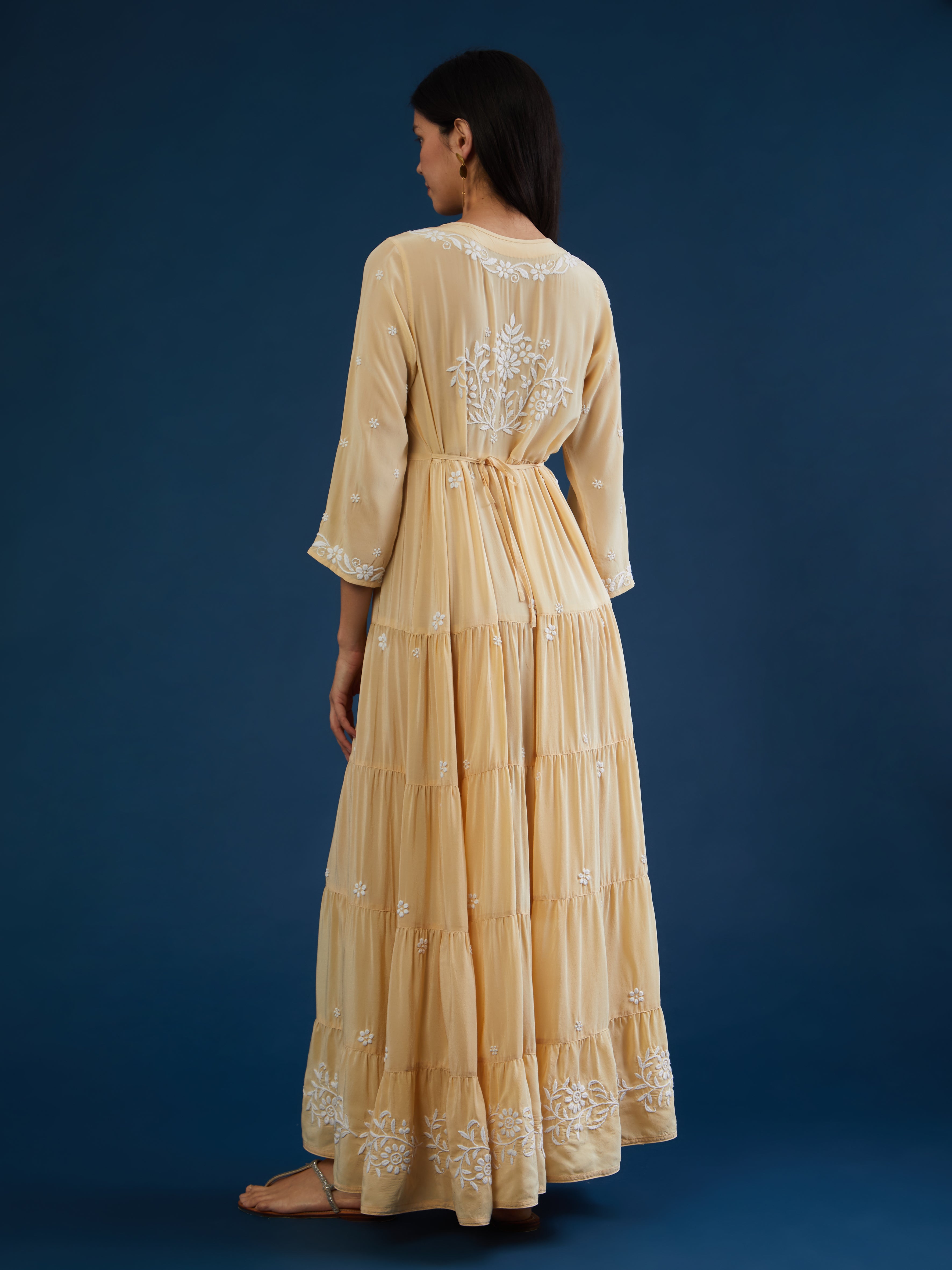 ETHICAL FASHION, CRAFTSMANSHIP, SUSTAINABLE FASHION, TRADITIONAL FASHION, ETHNIC FASHION, BOHEMIAN FASHION, MODA ETICA, MODA SOSTENIBILE, TECNICHE ARTIGIANALI, MODA TRADIZIONALE, MODA ETNICA, BOHEMIAN DRESS, MADE IN INDIA, HANDMADE IN INDIA, HANDEMBROIDERED, RICAMATO A MANO, CHIKANKARI, VELVET DRESS, SILK DRESS, EVENING DRESS, GOWN, MAXI DRESS, VESTITO DI VELLUTO, VESTITO DI SETA, VESTITO RICAMATO, ABITO DA SERA
