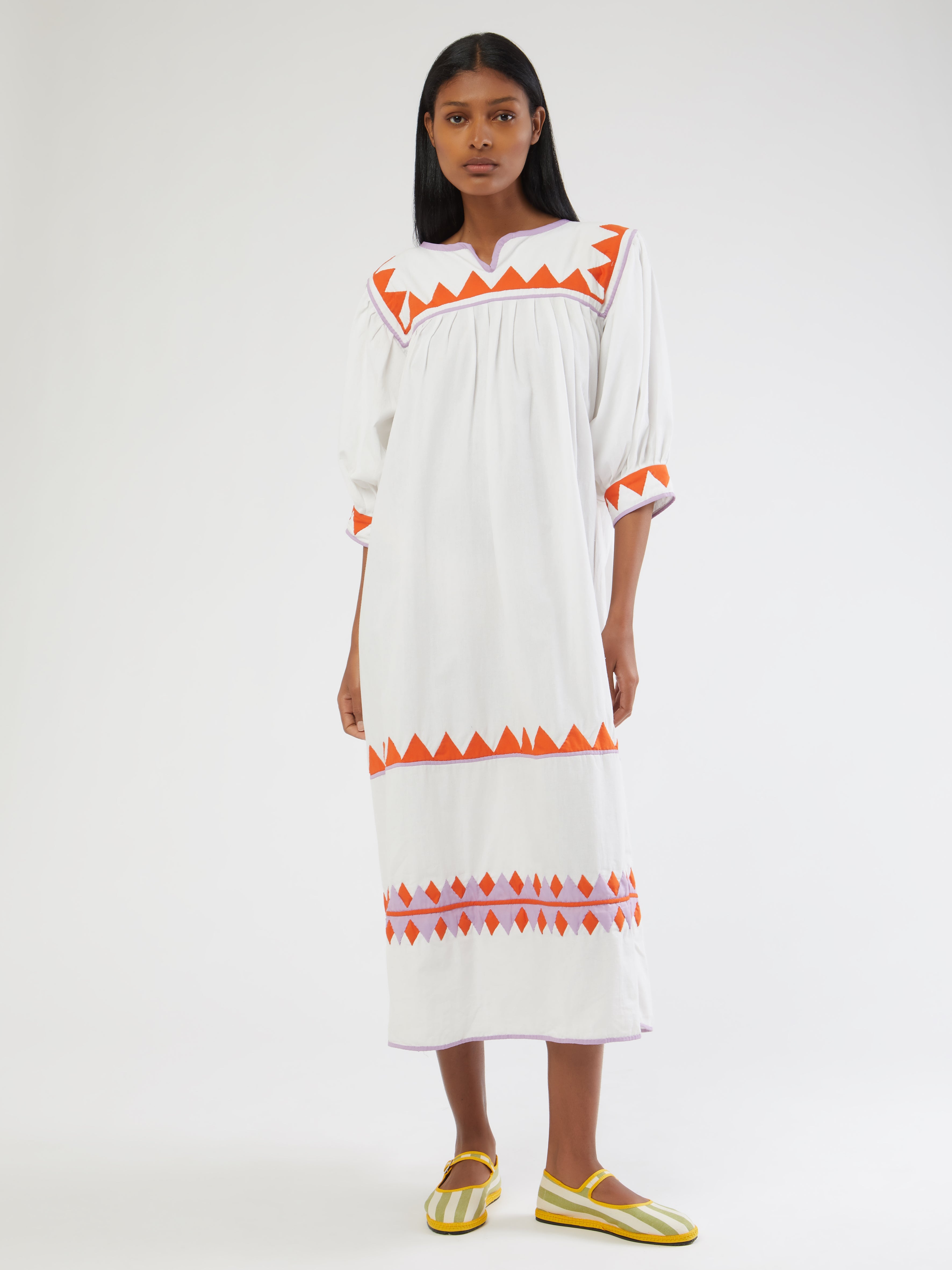 ETHICAL FASHION, CRAFTSMANSHIP, SUSTAINABLE FASHION, TRADITIONAL FASHION, ETHNIC FASHION, BOHEMIAN FASHION, MODA ETICA, MODA SOSTENIBILE, TECNICHE ARTIGIANALI, MODA TRADIZIONALE, MODA ETNICA, BOHEMIAN DRESS, MADE IN MEXICO, HANDMADE IN MEXICO, RARAMURI, RICAMATO A MANO, HAND ENBROIDERED, COLORFUL DRESS, RESORT WEAR, Tarahumara COMMUNITY, Chihuahua, EMPOWERING WOMEN