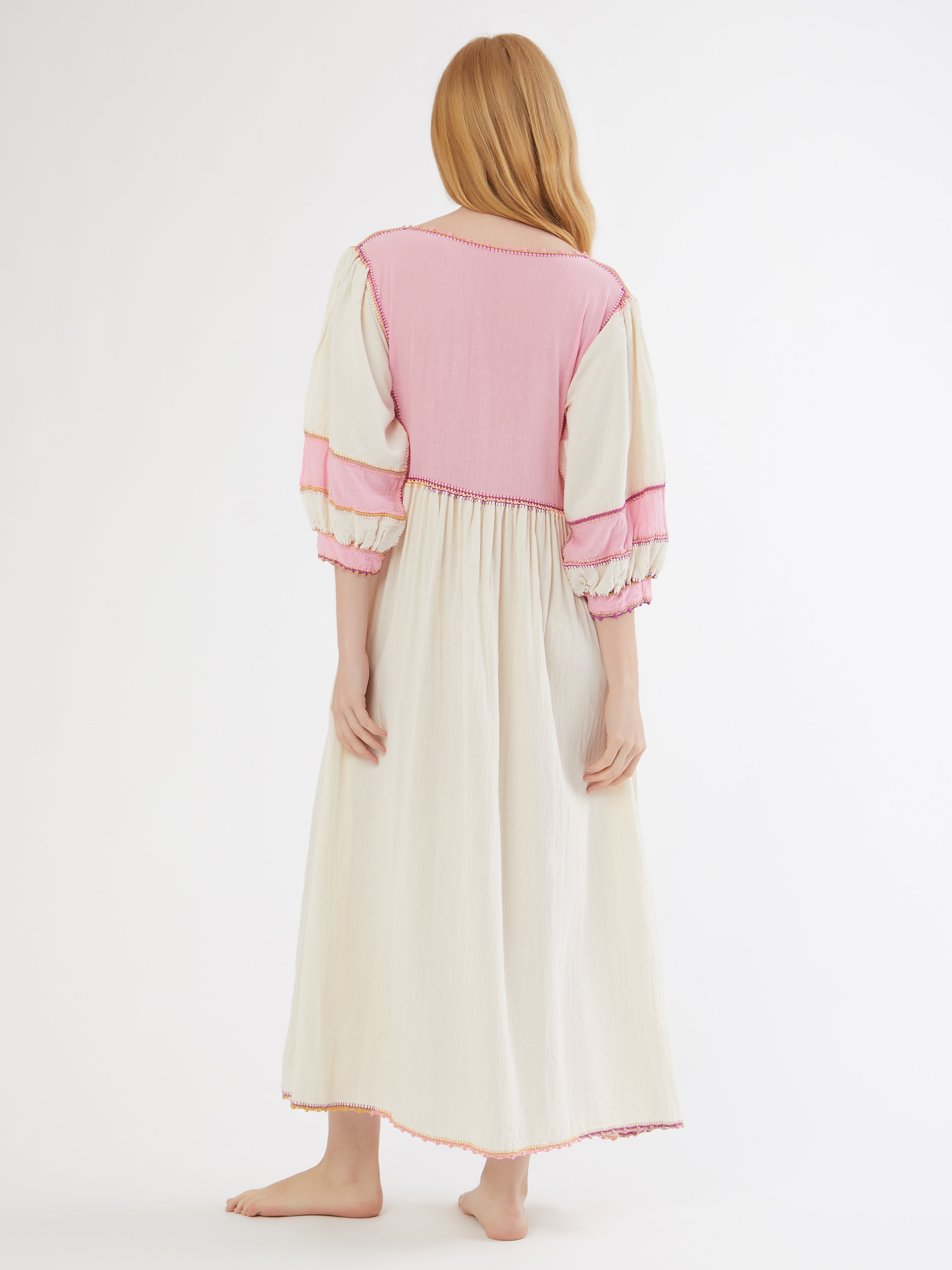 ETHICAL FASHION, CRAFTSMANSHIP, SUSTAINABLE FASHION, TRADITIONAL FASHION, ETHNIC FASHION, BOHEMIAN FASHION, MODA ETICA, MODA SOSTENIBILE, TECNICHE ARTIGIANALI, MODA TRADIZIONALE, MODA ETNICA, BOHEMIAN DRESS, MADE IN MEXICO, HANDMADE IN MEXICO, ZAPOTECA, RICAMATO A MANO, HAND ENBROIDERED, COLORFUL DRESS, RESORT WEAR, Tarahumara COMMUNITY, Chihuahua, EMPOWERING WOMEN, OXACA