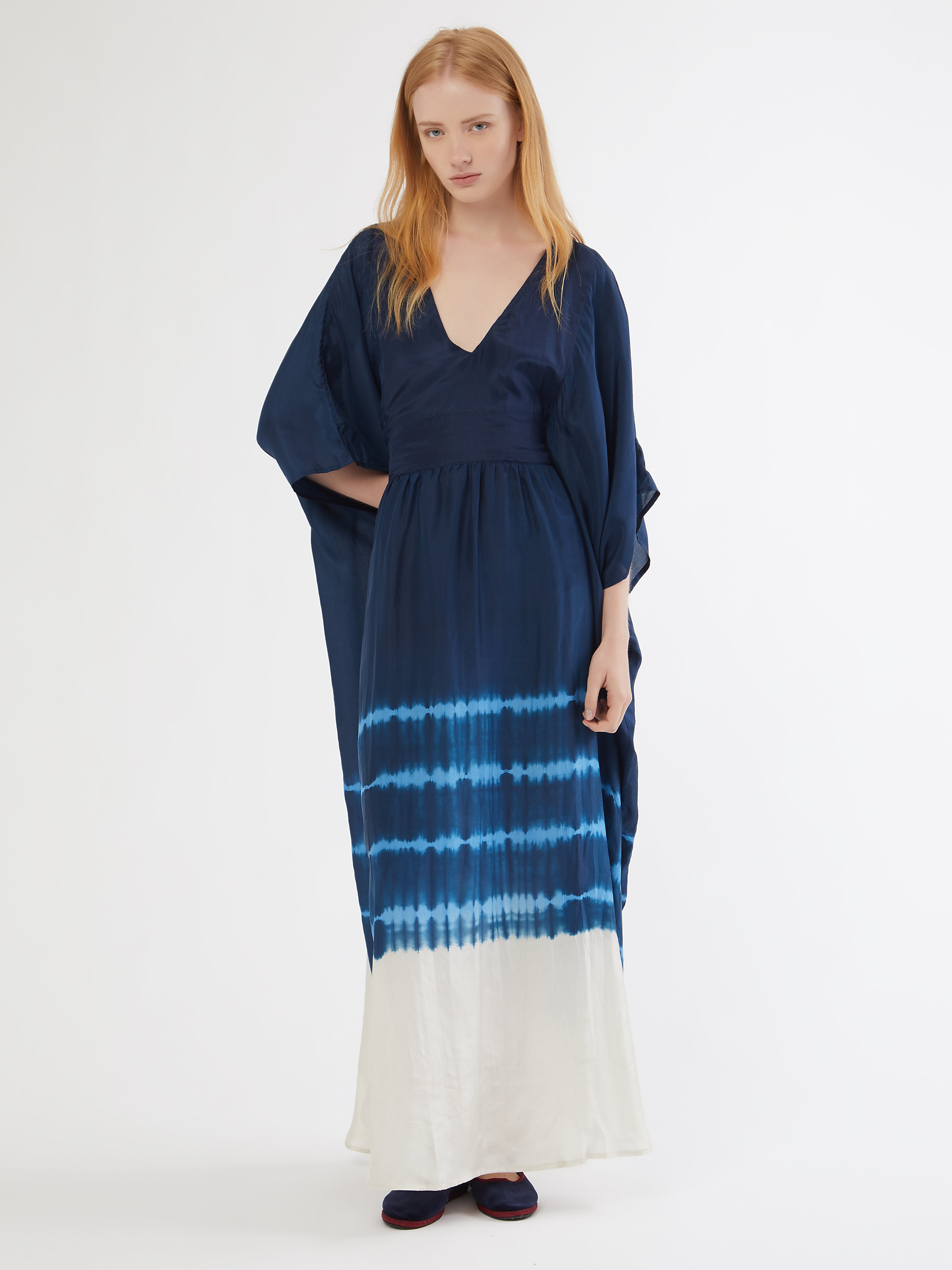 Ethical fashion, craftsmanship, sustainable fashion, traditional fashion, ethnic fashion, moda etica, moda sostenibile, tecniche artigianali, moda tradizionale, moda etnica, fatto a mano, handmade, kaftano, kaftan, beachwear, moda di spiaggia, summer wear, bohemian style, boho styile, stile bohemio, stile boho, resort wear, india, moda indiana, indian fashion, hand dye, tie dye, colorful kaftan, silk kaftan, beach style, hand printed