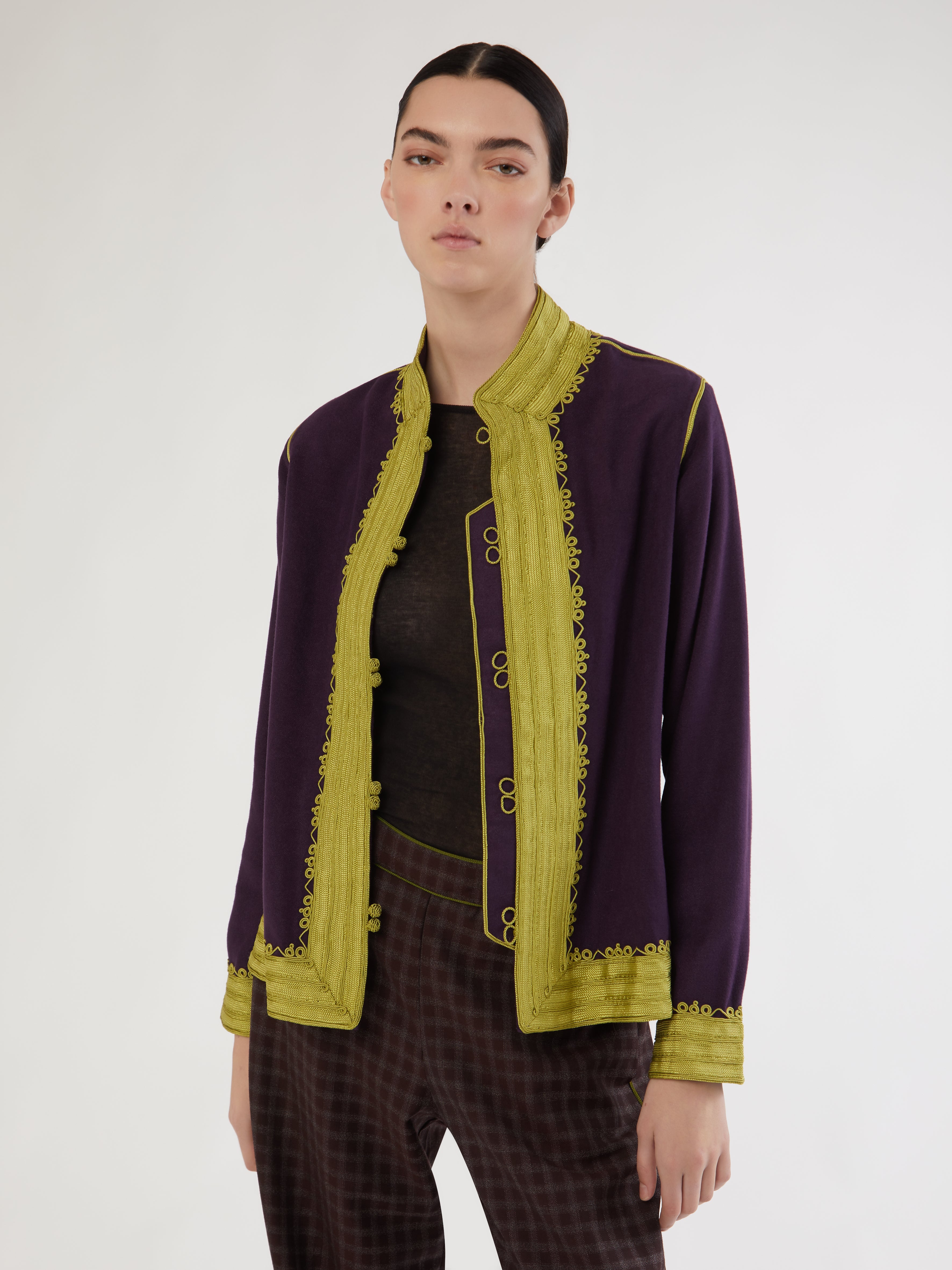 Embroidered in silk threads, Ethical fashion, craftsmanship, sustainable fashion, traditional fashion, ethnic fashion, moda etica, moda sostenibile, tecniche artigianali, moda tradizionale, moda etnica, fatto a mano, handmade, bohemian jacket, boho jacket, midseason jacket, giacca di mezza stagione, ricamo a mano, hand embroidery, silk embroidery, ricamo seta, moroccan jacket, giacca marocchina, collo coreana, giacca di velluto, velvet jacket, giacca di cashmere, cashmere jacket