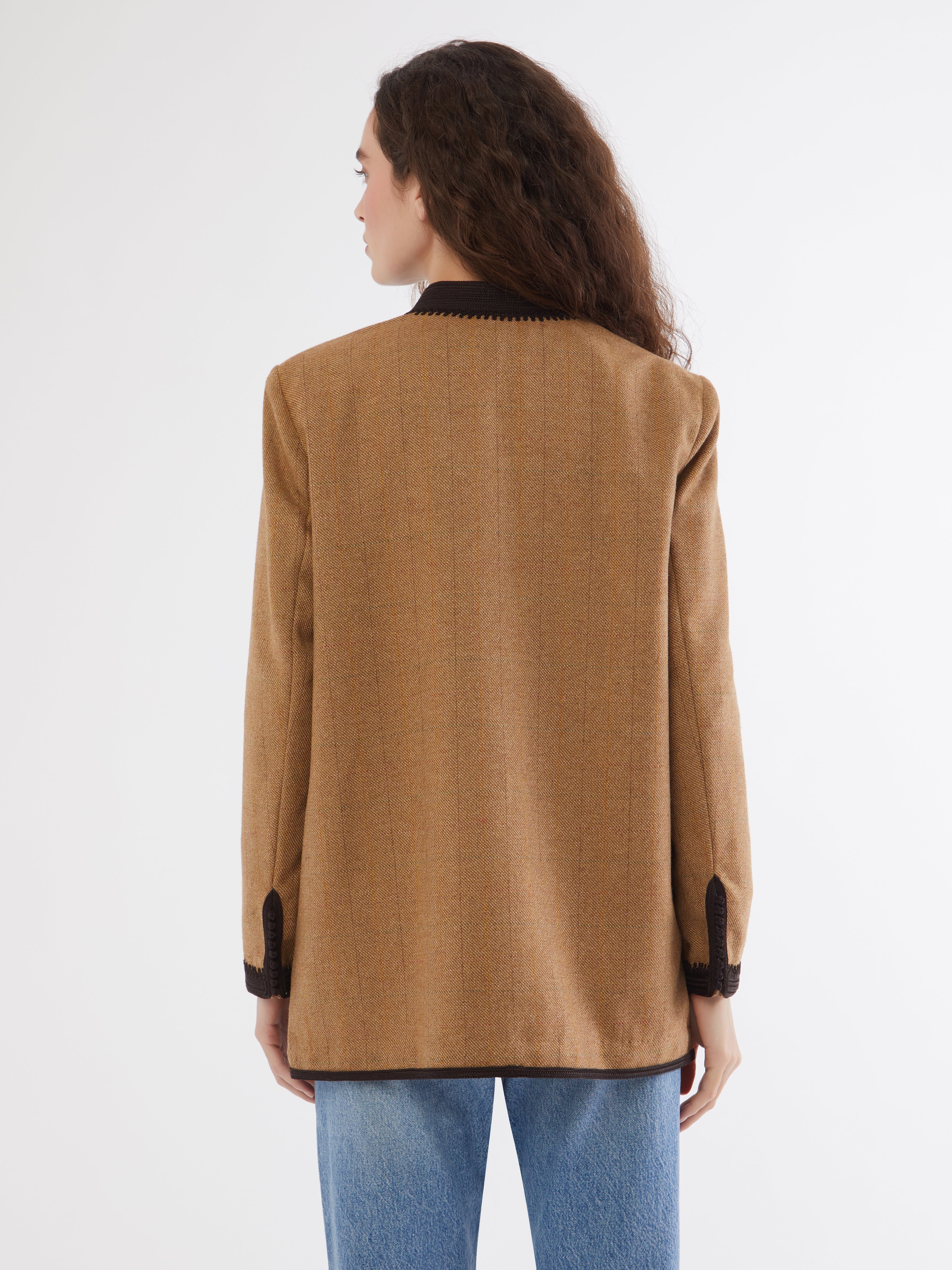 Traditional embellished jacket, Embroidered in silk threads, 100% silk velvet; 100% silk embroidery Ethical fashion, craftsmanship, sustainable fashion, traditional fashion, ethnic fashion, moda etica, moda sostenibile, tecniche artigianali, moda tradizionale, moda etnica, fatto a mano, handmade, bohemian coat, boho coat, velvet coat, giacca di velluto, midseason coat, giacca di mezza stagione, ricamo a mano, hand embroidery, silk embroidery, ricamo seta, giacche sartoriali, tailored jacket, wool jacket, bl