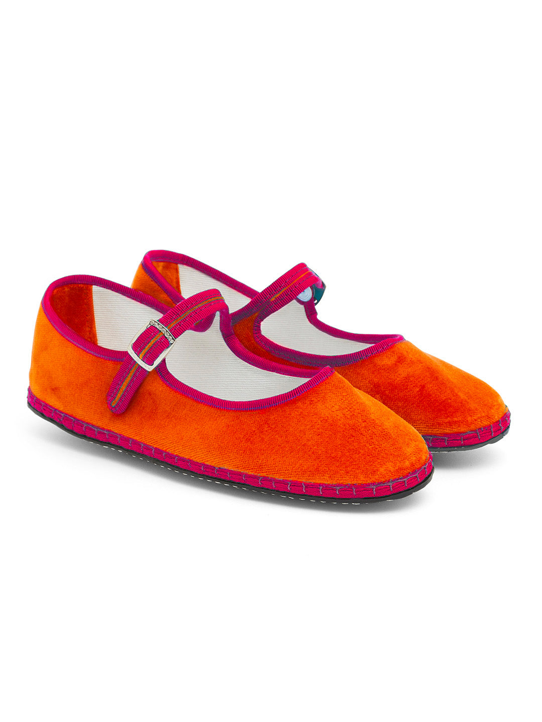 ETHICAL FASHION, CRAFTSMANSHIP, SUSTAINABLE FASHION, TRADITIONAL FASHION, ETHNIC FASHION, BOHEMIAN FASHION, TRADITONAL ACCESSORIES, HANDMADE SHOES, HANDMADE ACCESSORIES, scarpe di velluto, velluto, fatto a mano in italia, MODA ETICA,  MODA SOSTENIBILE, MODA TRADIZIONALE, MODA ETNICA, VESTITI BOHEMIAN, accessori tradizionali, scarpe fatto a mano, accessori fatti a mano, scarpe tradizionali, strap shoes, mary jane, strap friulane